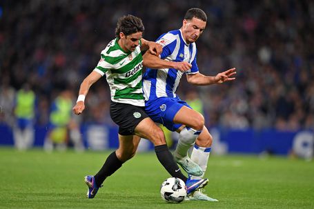 Deniz Gul em duelo com Trincão, mas foi Diomande quem o 'tirou' do clássico - Foto: Imago