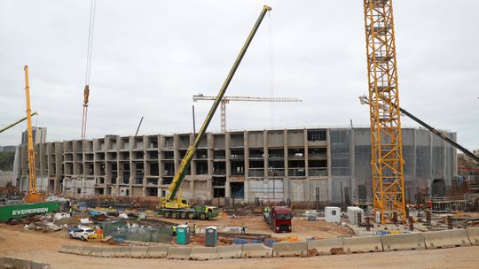 Dois feridos e quatro detidos numa luta entre trabalhadores no Camp Nou