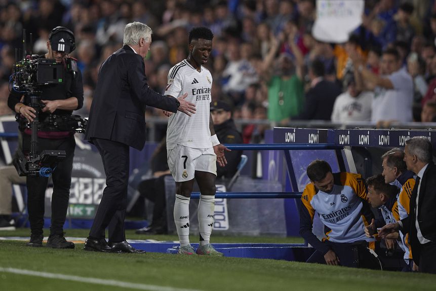 Carlo Ancelotti e Vinícius Júnior