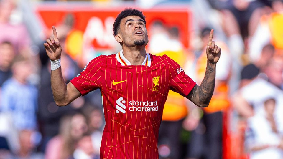 Luis Díaz, jogador do Liverpool, a celebrar um golo