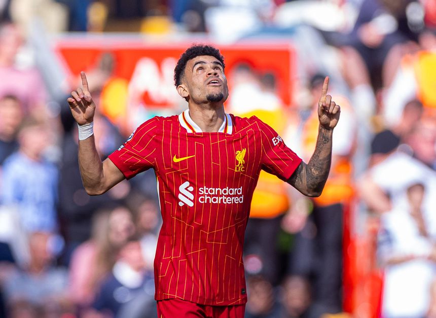 Luis Díaz, jogador do Liverpool, a celebrar um golo
