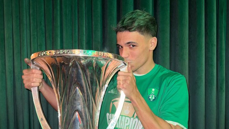 Mercado FC Porto: dragões correm sozinhos por Gabri Veiga