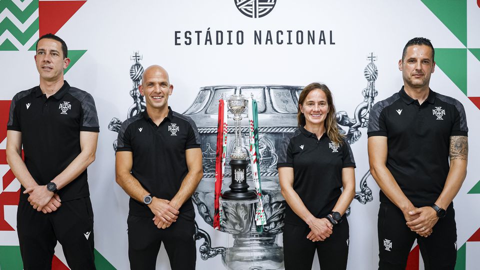 Luís Godinho conta com «experiência brutal» de Otamendi e Hjulmand para gerir o dérbi