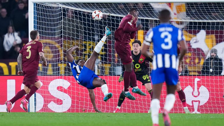 FC Porto: Samu com golo candidato a melhor da época na Liga Europa