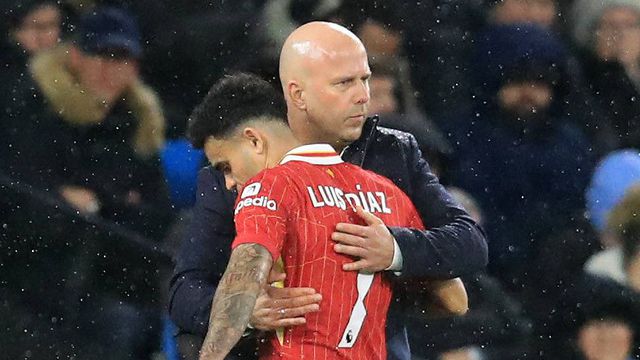 Arne Slot: «Deco quer Luis Díaz? Eu adoro Yamal e Raphinha»