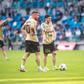Podolski termina carreira com apuramento para a Champions e 'trama' portugueses