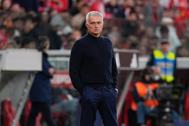 «Benfica deve tomar iniciativa» sobre Mourinho