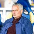 José Mourinho, treinador do Benfica, no banco no encontro com o Estoril