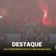 Só o fumo trava o Bayern: pirotecnia interrompe final da Taça da Alemanha
