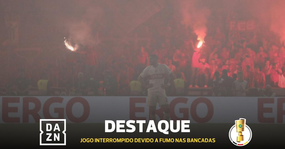 Só o fumo trava o Bayern: pirotecnia interrompe final da Taça da Alemanha