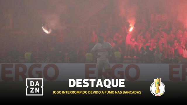 Só o fumo trava o Bayern: pirotecnia interrompe final da Taça da Alemanha