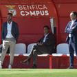 Simão Sabrosa, Rui Costa e Mário Branco, respetivamente diretor-técnico, presidente e diretor-geral do Benfica (foto: Miguel Nunes)