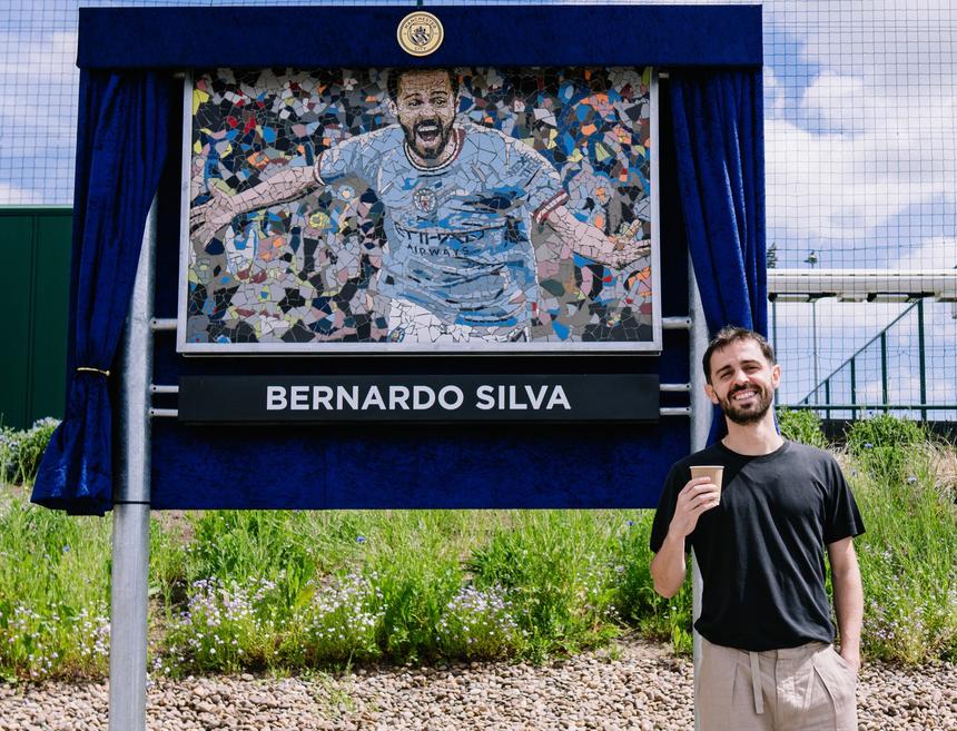 Mosaico de homenagem a Bernardo Silva - Foto: Manchester City/X