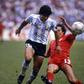 Diego Armando Maradona bisou pela Argentina diante da Bélgica (2-0)