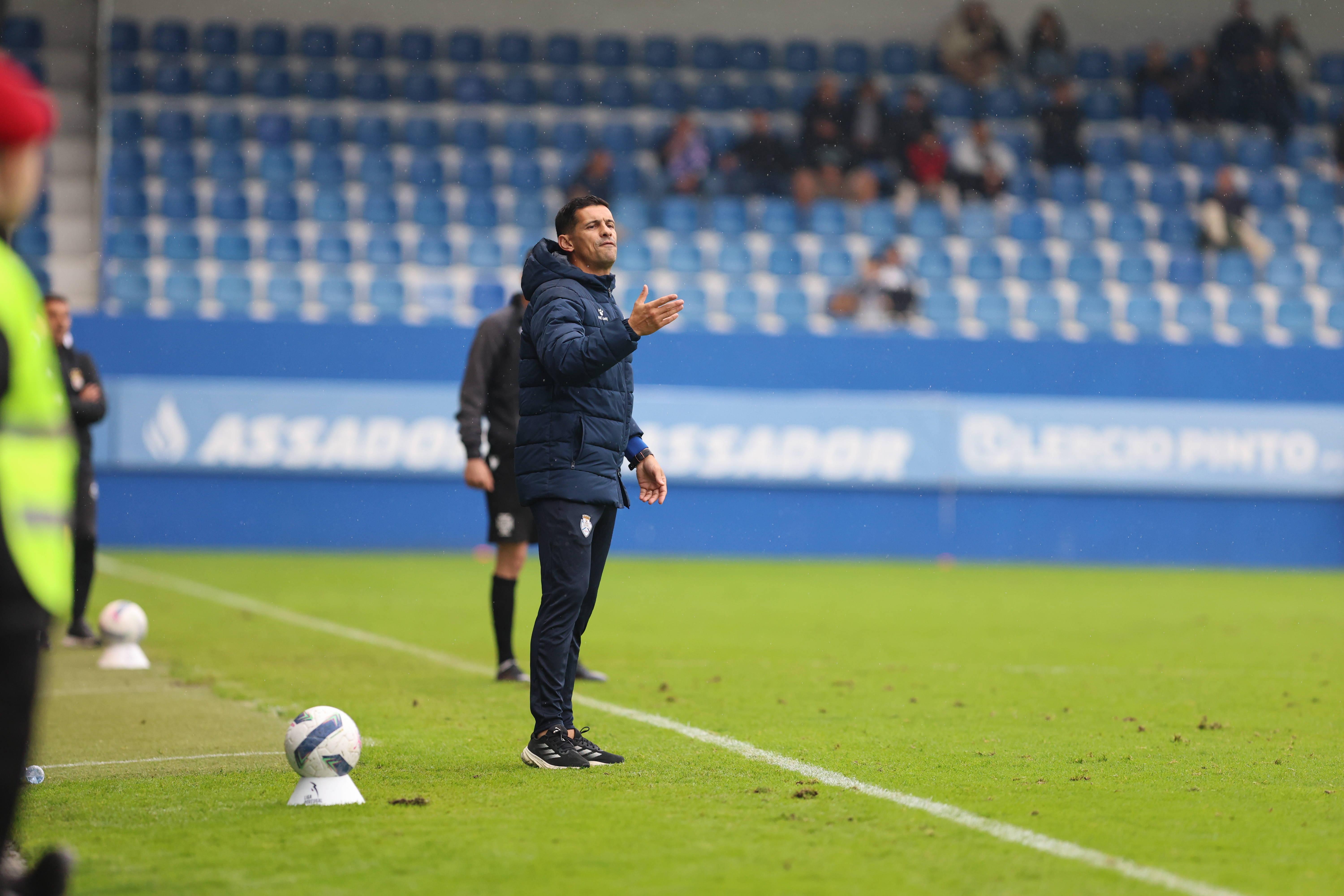 Ricardo Costa esteve ao leme do Feirense e na próxima época poderá mudar-se para o Tondela