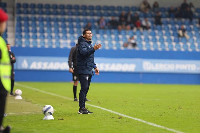 Ricardo Costa esteve ao leme do Feirense e na próxima época poderá mudar-se para o Tondela