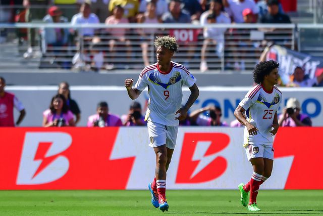 Famalicão: Jhonder Cádiz agita (ainda mais) o mercado com brilharete na Copa América