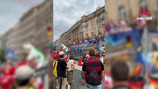 O ambiente em Frankfurt antes do Suíça-Alemanha