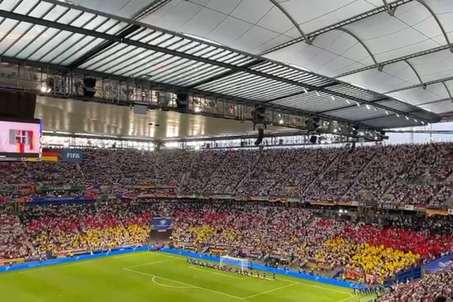 Ambiente empolgante no Frankfurt Arena