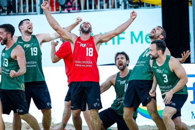 Seleção de andebol de praia conquista inédito bronze no Mundial