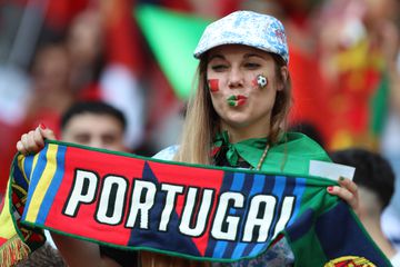 Ambiente arrepiante dos adeptos em Dortmund: «De Portugal eu sou» (vídeo)