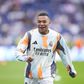 Kylian Mbappé durante o aquecimento do Real Madrid