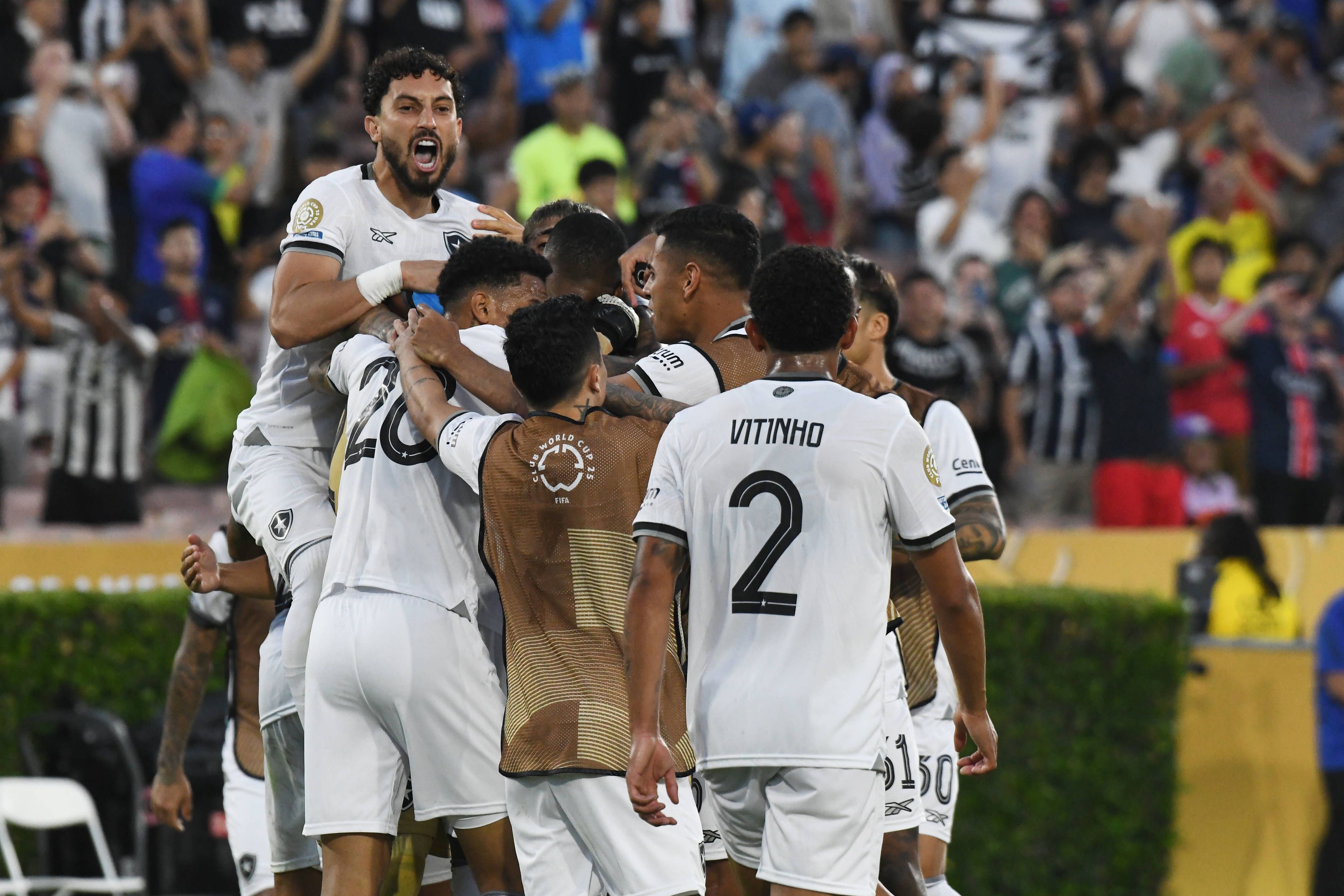 Jogadores do Botafogo a celebrarem o apuramento