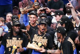 No panteão dos grandes da NBA: Shai como Jordan, Kareem e Shaq
