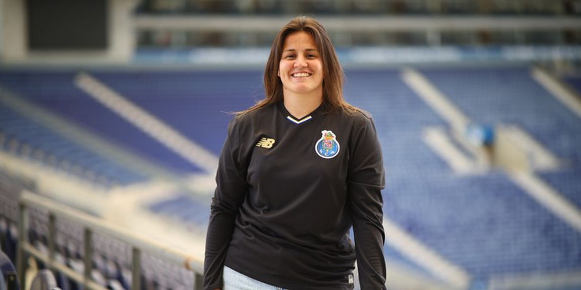 Tatiana Beleza confessa-se extremamente orgulhosa por poder continuar de azul e branco (Foto: FC Porto)