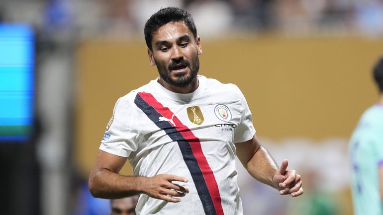 Gundogan recusa saída: «Estou muito feliz no Manchester City»