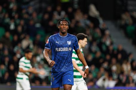 Ibrahima Ba, central do Famalicão (foto: Imago)