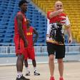 Pep Clarós ultima preparação da seleção de basquetebol de Angola