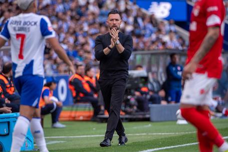 FC Porto: Farioli apontado como «carta na manga» em Itália, mas futuro é claro