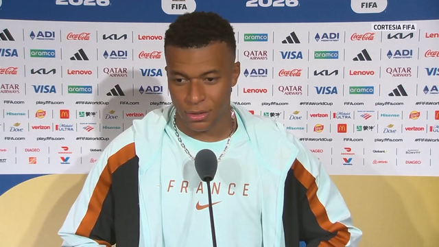 Mbappé: «Não olho para o que Messi faz»