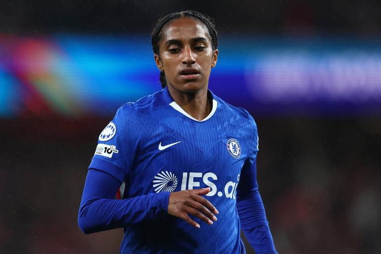 5.º: Naomi Girma trocou o San Diego Wave pelo Chelsea por €1,05 M (2025)