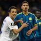 Shukorov e Ríos, no jogo entre Uzbequistão e Colômbia, na Cidade do México, da primeira jornada do Mundial — Foto: IMAGO