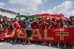 A BOLA no 'fan walk' de Portugal em Houston