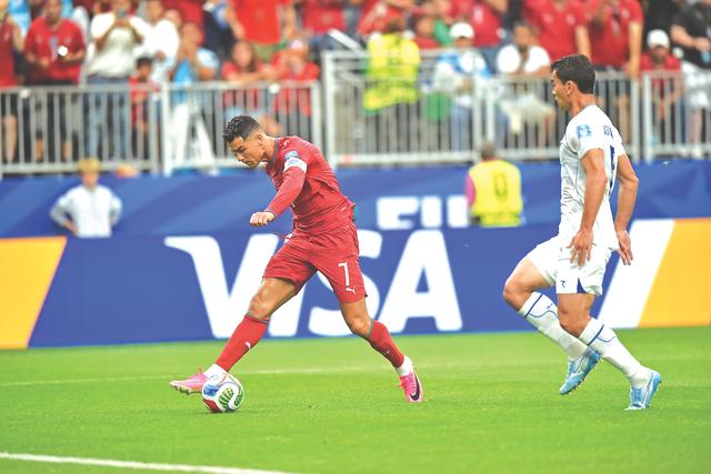 Cristiano Ronaldo fez dois golos, este é o momento do 3-0 para Portugal frente ao Uzbequistão. Foto Miguel Nunes