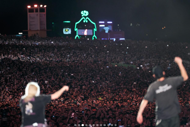 A foto em que é visível o stand do Sporting no Rock in Rio (Instagram/ColinBritain)