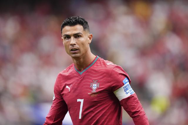 «Cristiano Ronaldo tem uma dimensão mundial que mais ninguém tem»