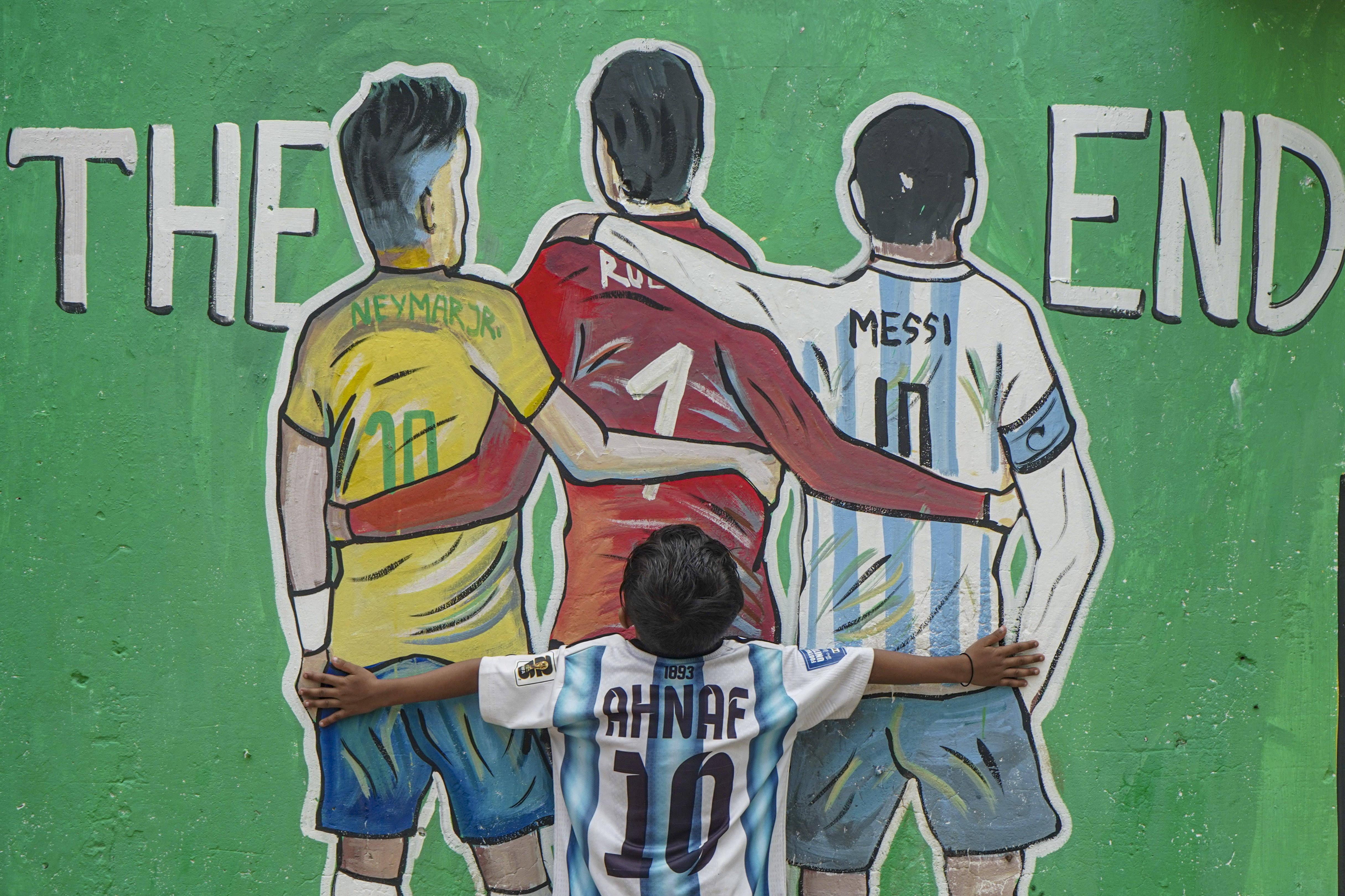 O sonho de muitas crianças é atingir o topo do futebol mundial, mas o caminho é longo e nem todos alcançam esse objetivo - Foto: Imago