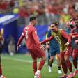 Cristiano Ronaldo festeja golo com os colegas no Portugal-Uzbequistão (foto: Miguel Nunes)