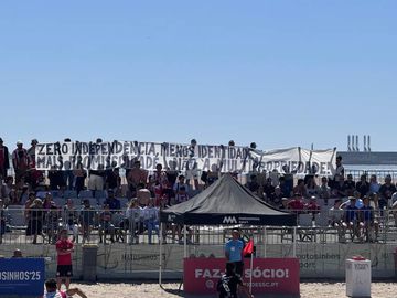 Adeptos do Leixões manifestam-se contra compra do clube pelo Flamengo