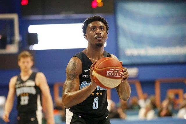 Reggie Johnson Jr. no Sporting