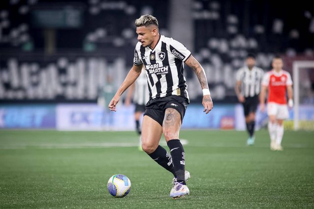 Hoje pode ver em direto na TV...