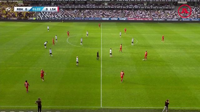 Bolos de peixe, fumos e bolas de ténis param jogo na Noruega