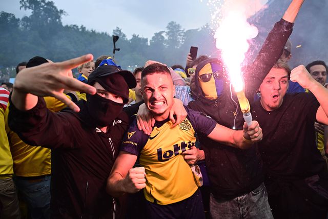 Franjo Ivanovic na festa do título belga do St. Gilloise (IMAGO)