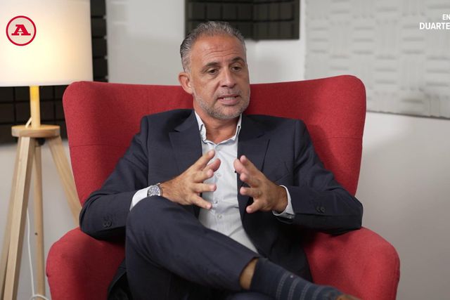 Duarte Gomes entrevistado por Alexandre Pereira, diretor-adjunto de A BOLA. FOTO MIGUEL NUNES