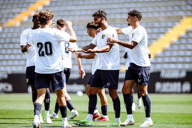 Dérbi minhoto entre famalicenses e cónegos realizou-se em Vila Nova e à porta fechada (Foto: Famalicão)