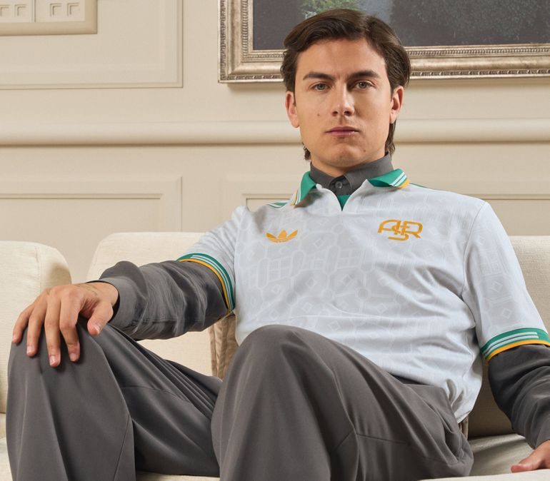 Oficial - terceiro equipamento da Roma